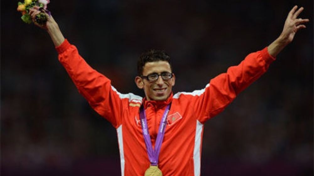 El Amin Chentouf apr&egrave;s son record du monde sur 5 000m