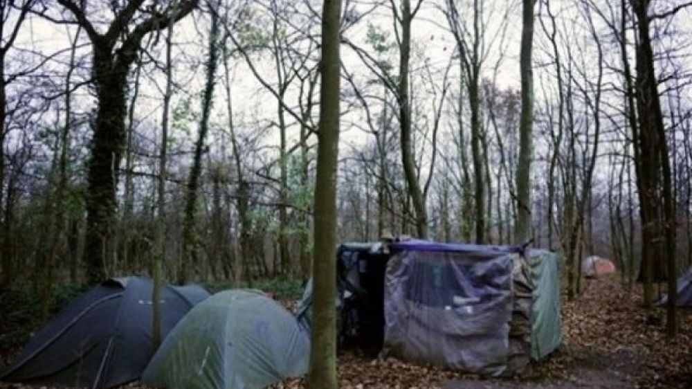 Un campement de SDF dans le bois de Vincennes, 180 personnes y vivent