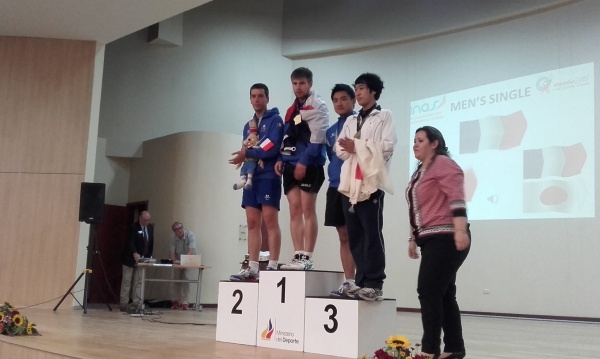 Trois français sur ce podium entièrement Bleu ou presque, le japonais Tahashaki occupe la troisième place ex-aequo avec Antoine Zhao