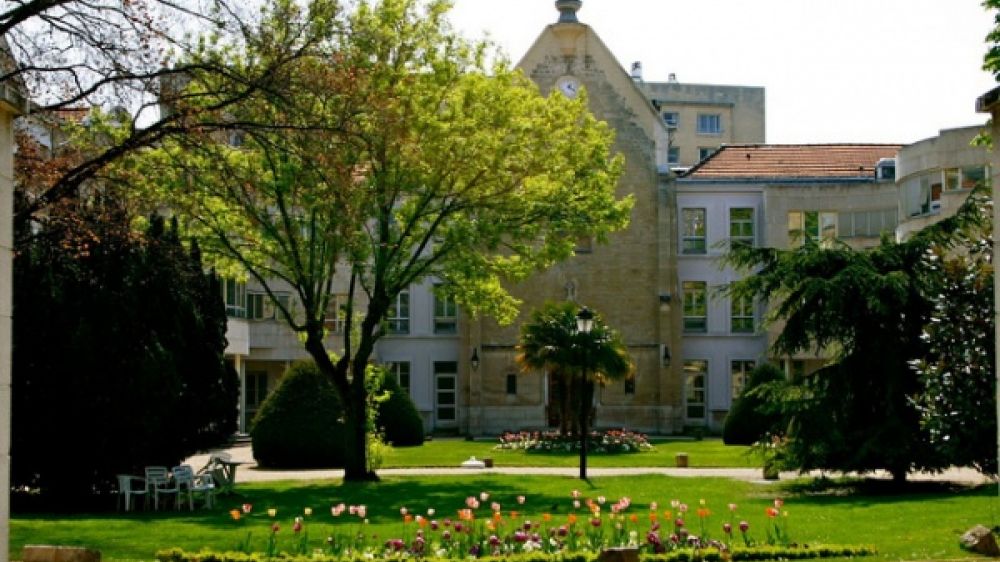 L&#039;h&ocirc;pitale Sainte-P&eacute;rine dans le 16e arrondissement de Paris.